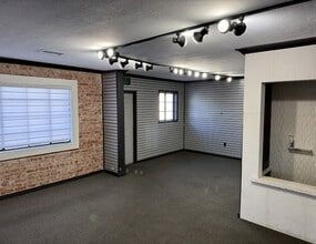 2514 E Indian School Rd, Phoenix, AZ à louer Photo intérieure– Image 2 sur 2