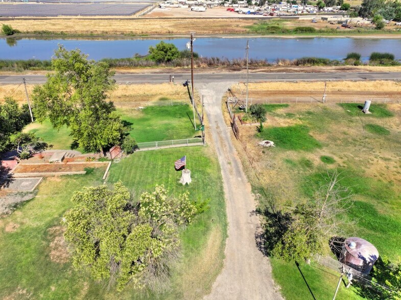 7301 E Levee Rd, Rio Linda, CA à vendre - Aérien – Image 1 sur 18