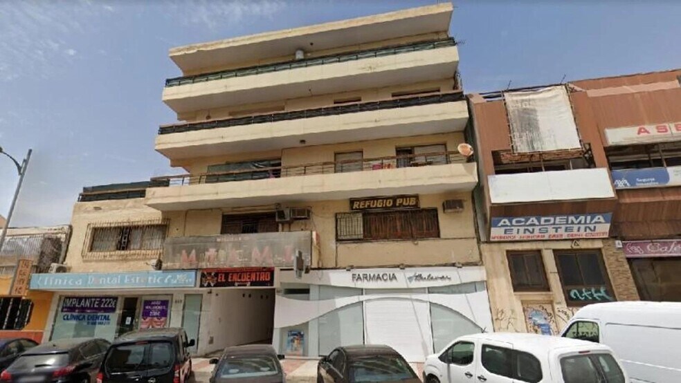 Local commercial dans Roquetas de Mar, Almería à vendre - Photo principale – Image 1 sur 2