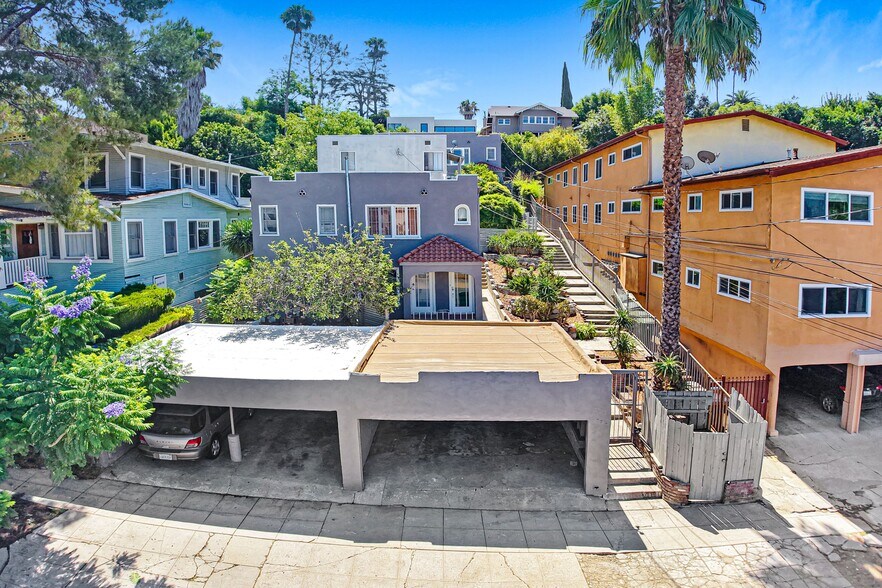 832 Hyperion Ave, Los Angeles, CA à vendre - Photo de l’immeuble – Image 3 sur 17