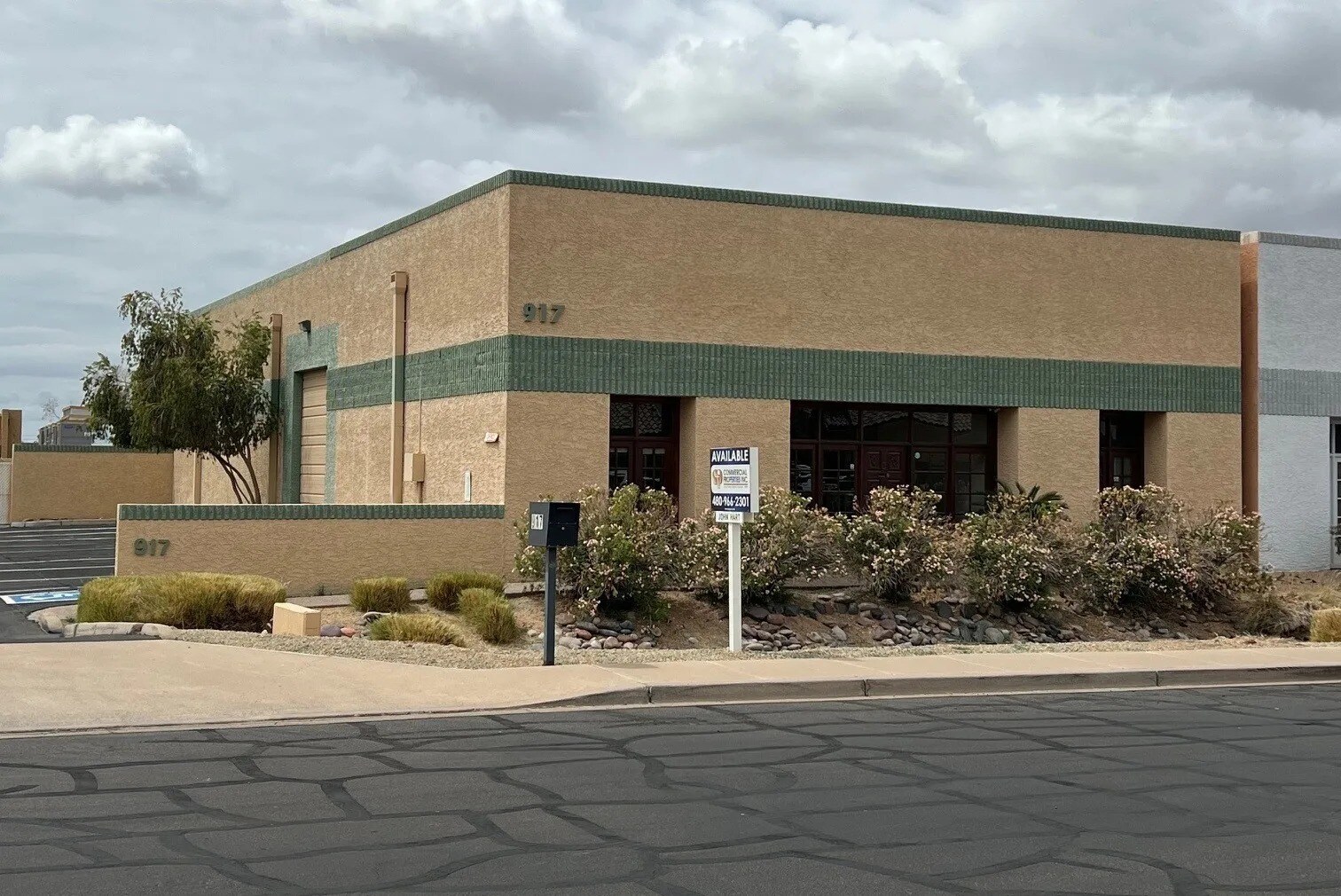 917-929 E Isabella Ave, Mesa, AZ à louer Photo de l’immeuble– Image 1 sur 5