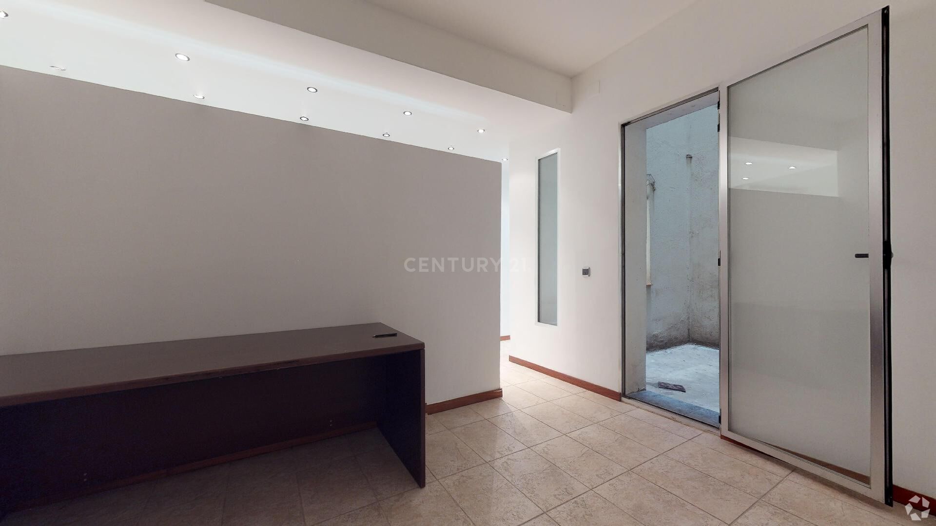 Immeuble residentiel dans Madrid, Madrid à vendre Photo intérieure– Image 1 sur 2