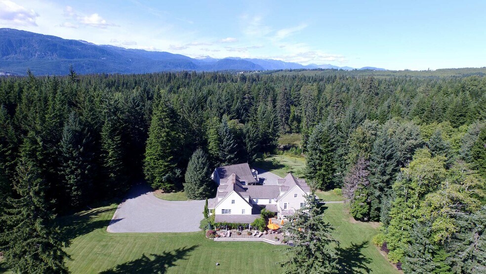 2255 Kitamaat Village Rd, Kitimat, BC à vendre - Photo de l’immeuble – Image 3 sur 6