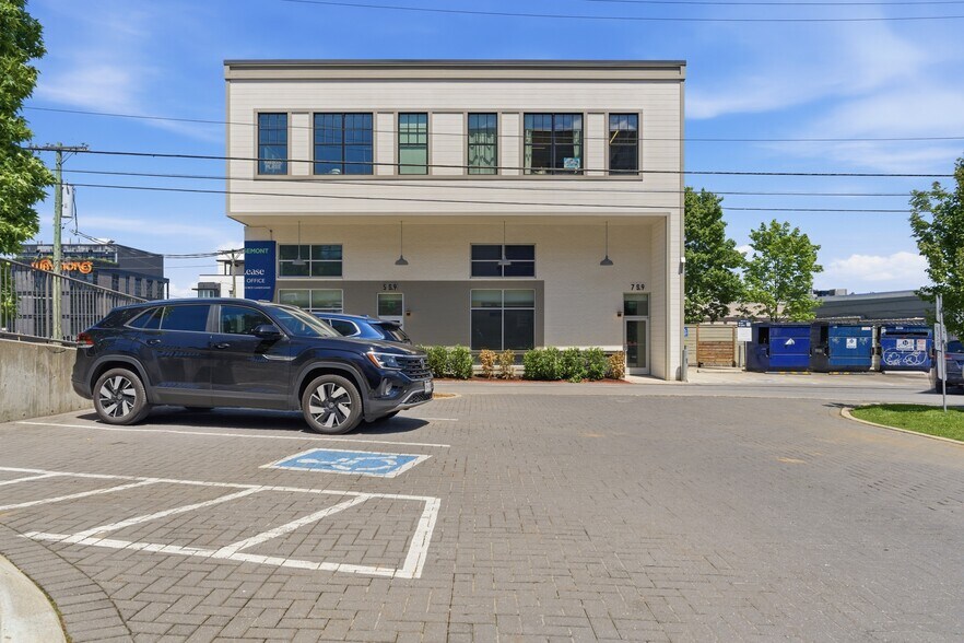 901 Woodland St, Nashville, TN à louer - Photo de l’immeuble – Image 2 sur 39