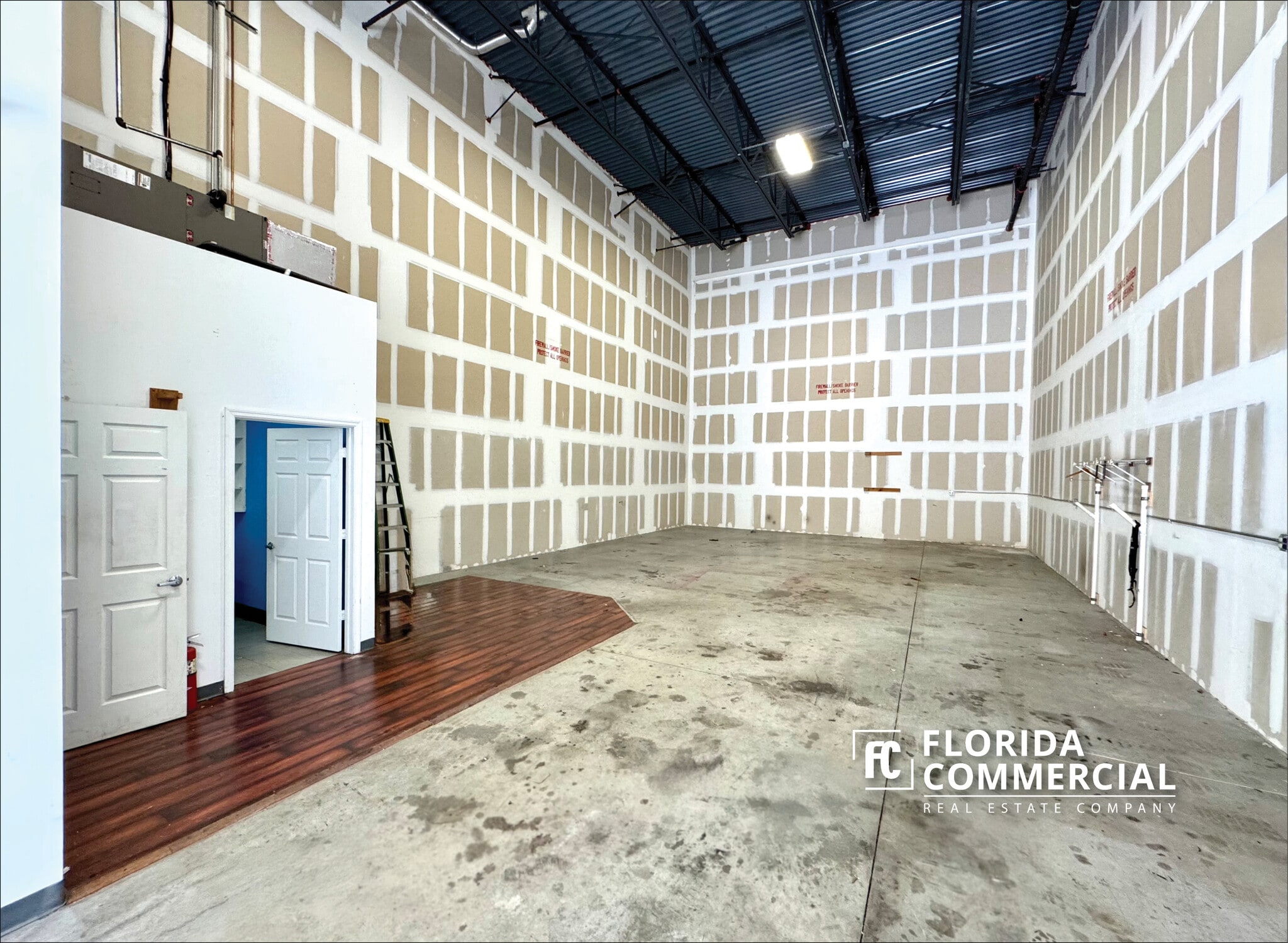 7602-7664 SW Jack James Dr, Stuart, FL à louer Photo de l’immeuble– Image 1 sur 7