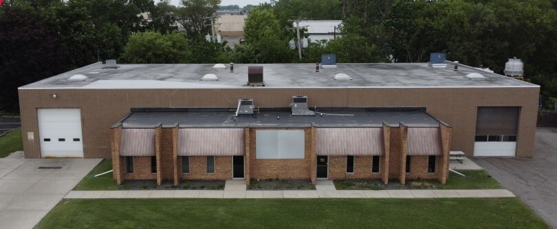 34180 Klein Rd, Fraser, MI à vendre - Photo principale – Image 1 sur 2