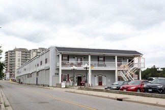 Plus de détails pour 336 Eagle St N, Cambridge, ON - Local commercial à louer