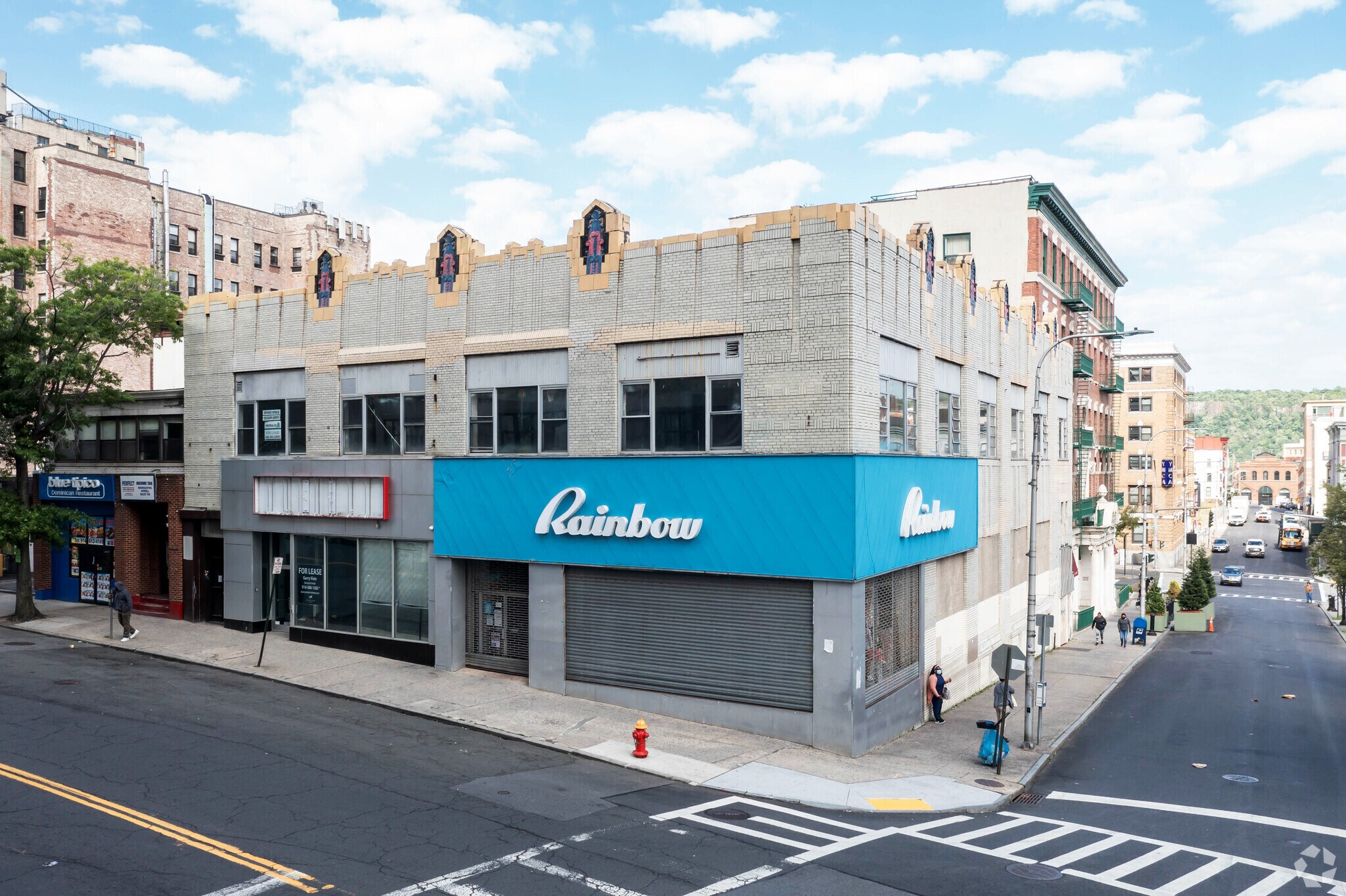 27-31 S Broadway, Yonkers, NY à louer Photo principale– Image 1 sur 10