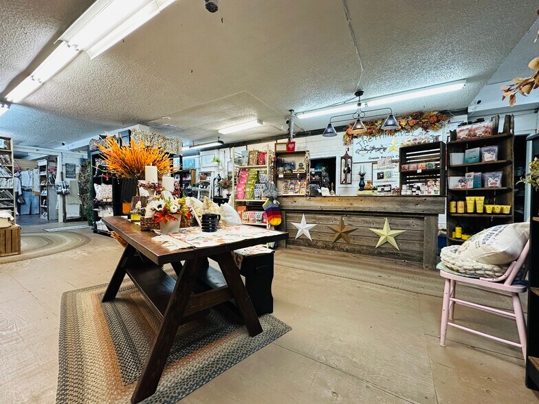 10124 100 Av, Grande Prairie, AB à vendre - Photo de l’immeuble – Image 3 sur 9