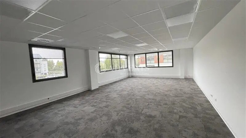 Bureau dans Serris à louer - Photo de l’immeuble – Image 2 sur 5