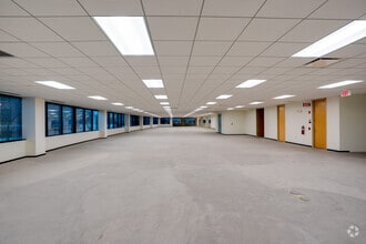 3050 Highland Pky, Downers Grove, IL à louer Photo intérieure– Image 1 sur 2