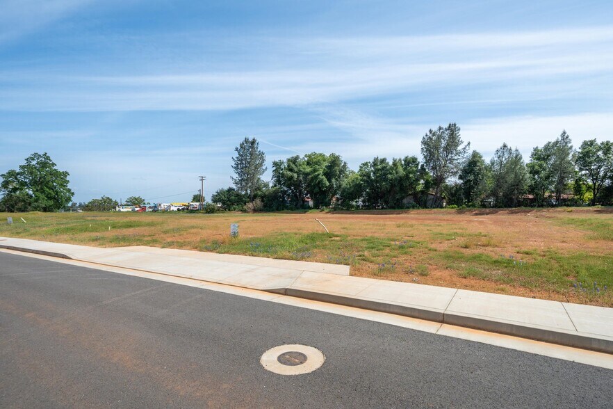 Rancho Industrial Park, Redding, CA à vendre - Photo de l’immeuble – Image 3 sur 4