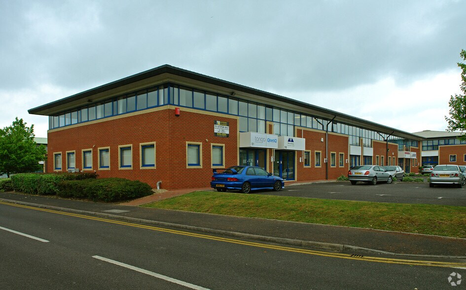 Majors Rd, Swindon à vendre - Photo de l’immeuble – Image 2 sur 7