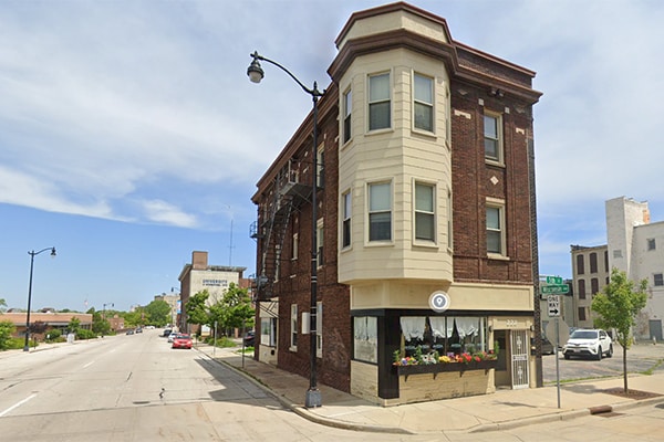 222 5th St, Racine, WI à louer Photo de l’immeuble– Image 1 sur 6