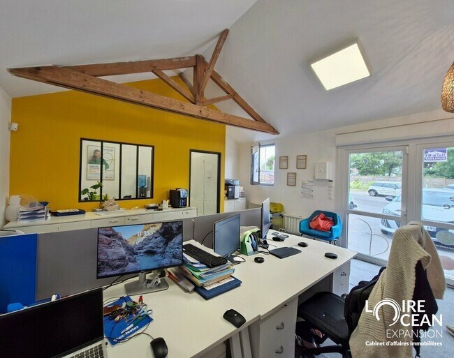 Plus de détails pour Bureau à louer