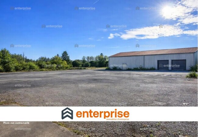 Plus de détails pour Local d’activités à vendre