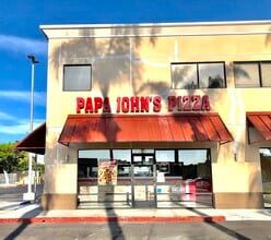 16061-16107 Goldenwest St, Huntington Beach, CA à louer Photo de l’immeuble– Image 1 sur 2