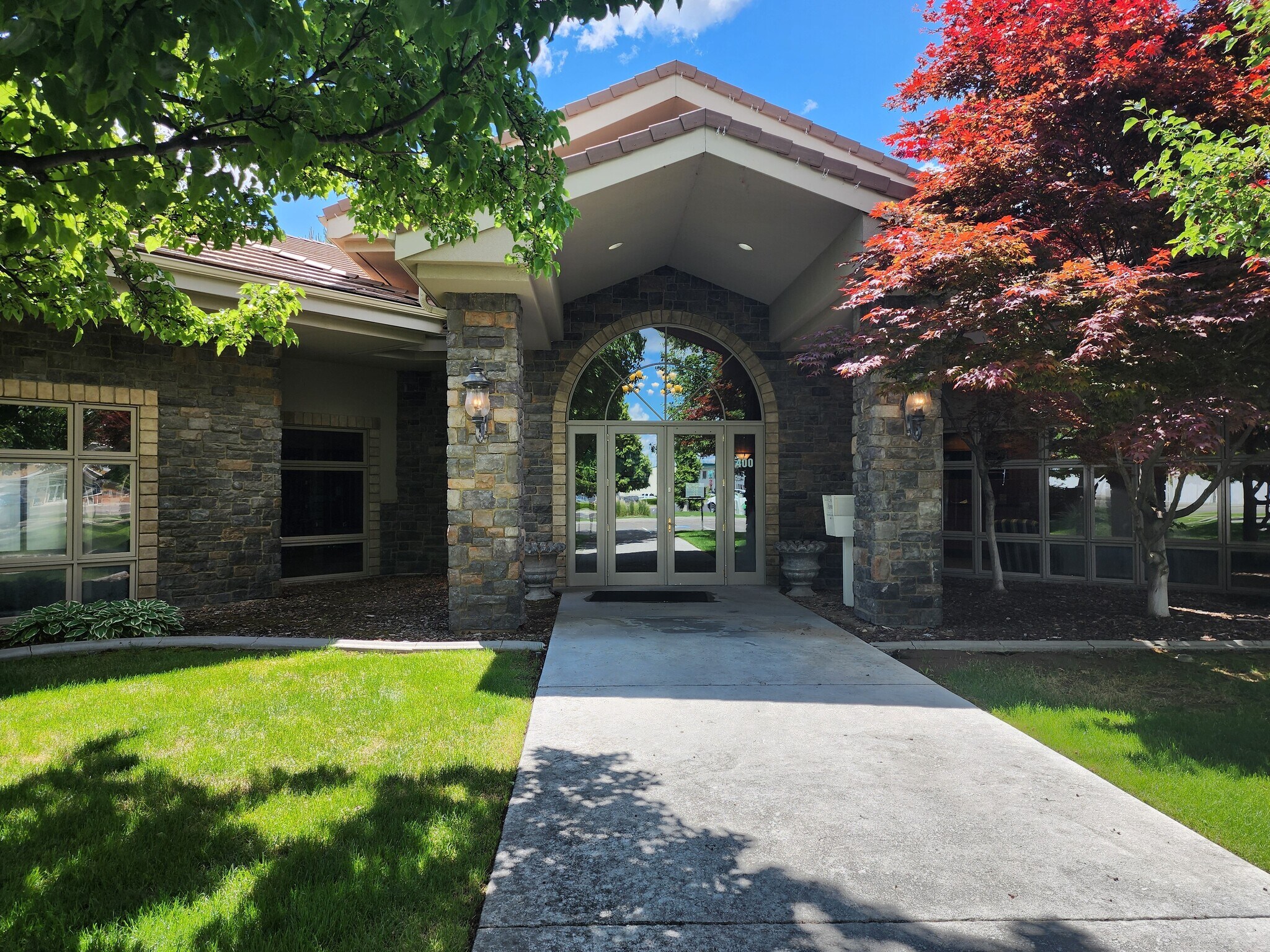 400 N Quay St, Kennewick, WA à louer Photo de l’immeuble– Image 1 sur 7