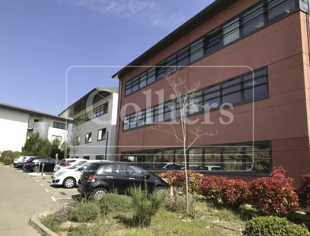 380 Avenue Archimède, Aix-en-Provence à louer Photo de l’immeuble– Image 1 sur 4