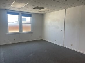 106 W Lime Ave, Monrovia, CA à louer Photo intérieure– Image 1 sur 11