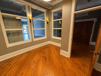 Plus de détails pour 60 N Jackson St, Winder, GA - Bureau à louer