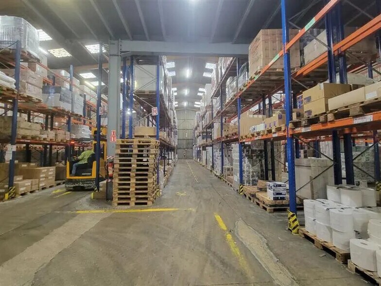 Industriel/Logistique dans Villeneuve-la-Garenne à louer - Photo intérieure – Image 3 sur 7