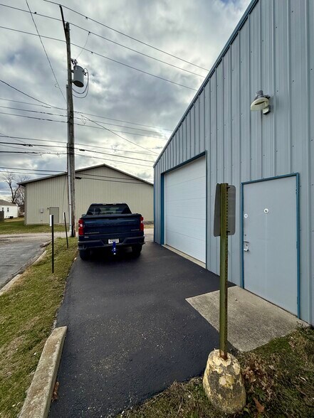 612 E Tipton St, Seymour, IN à louer - Photo de l’immeuble – Image 2 sur 6
