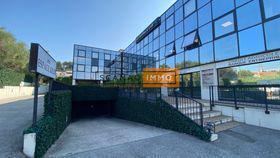 Bureau dans Mougins à louer - Photo de l’immeuble – Image 1 sur 3