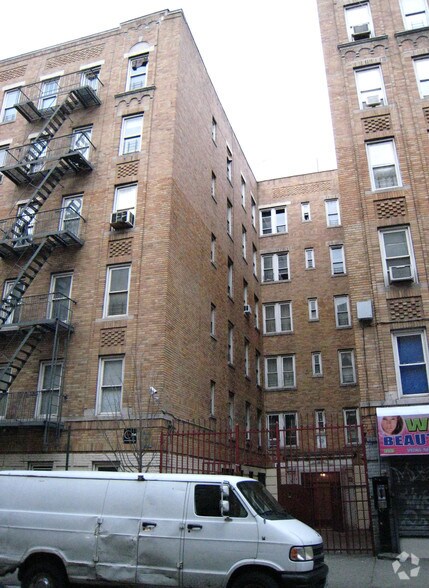 751 Gerard Ave, Bronx, NY à louer - Photo de l’immeuble – Image 2 sur 7