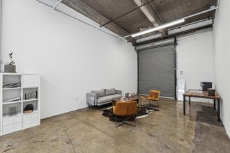 2744 E 11th St, Oakland, CA à louer Photo intérieure– Image 2 sur 5