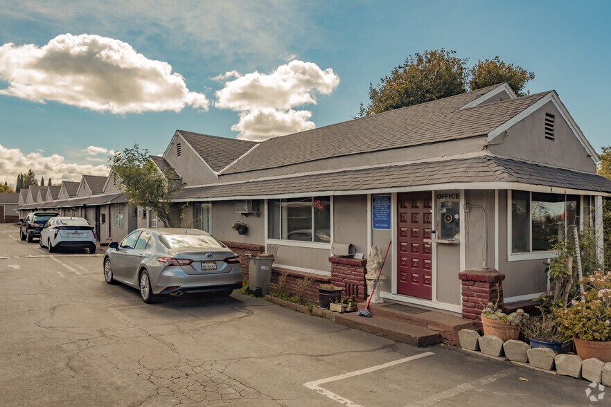 1501 W Capitol Ave, West Sacramento, CA à vendre - Photo de l’immeuble – Image 3 sur 10