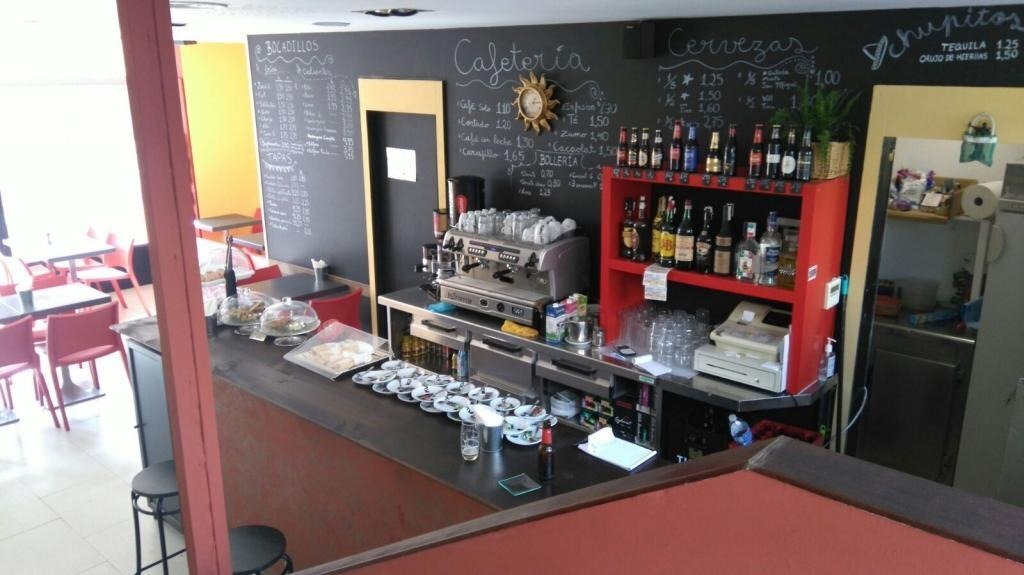 Terrassa, BAR 08221 - Lot - - - Photo intérieure - Image 1 of 15