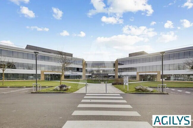 Plus de détails pour Route De L'orme, Saclay - Bureau à louer