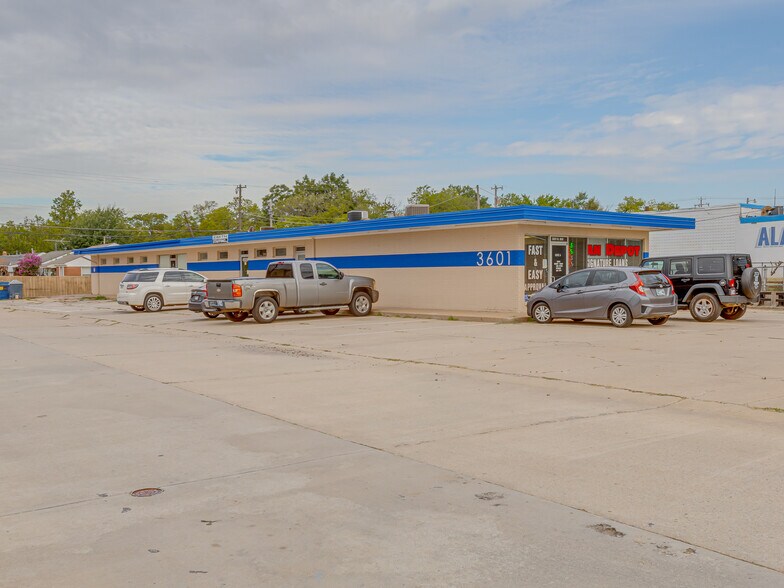 3601 N May Ave, Oklahoma City, OK à louer - Photo de l’immeuble – Image 3 sur 6