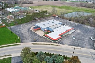 Plus de détails pour 720 N Wisconsin Ave, Elkhorn, WI - Local commercial à vendre