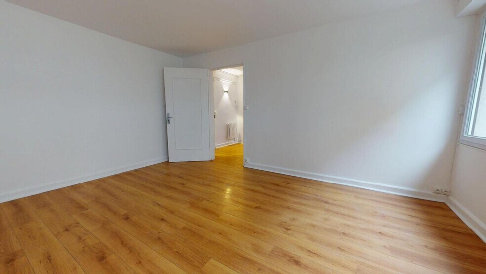 Bureau dans Paris à vendre - Photo de l’immeuble – Image 2 sur 6