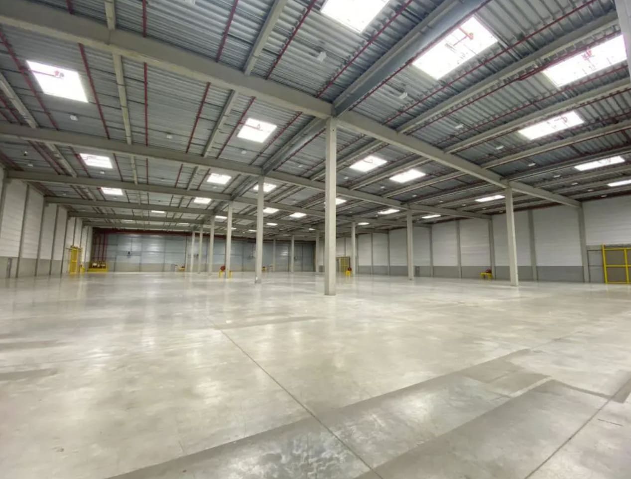 Industriel/Logistique dans Le Plessis-Pâté à louer Photo intérieure– Image 1 sur 4