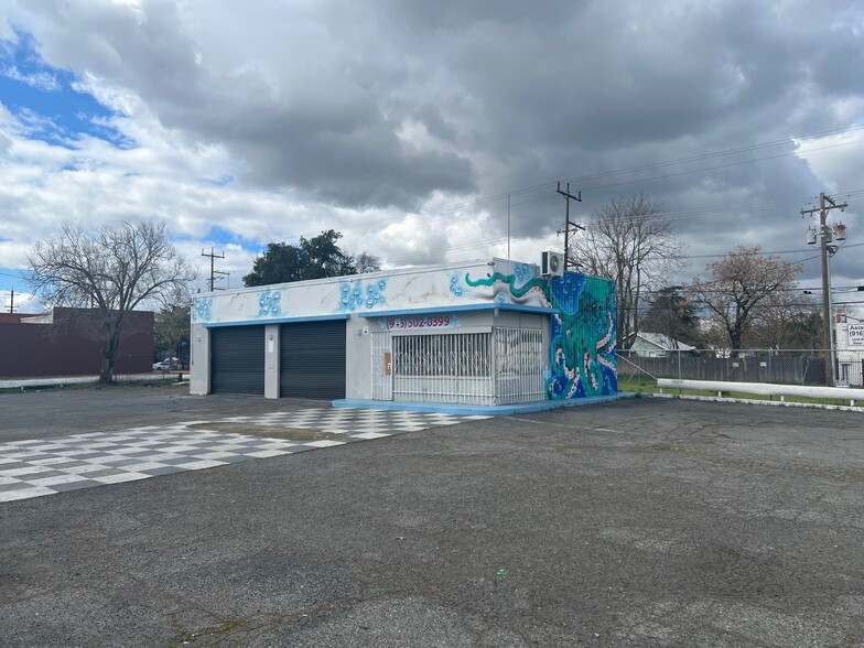 1525 Del Paso Blvd, Sacramento, CA à vendre - Photo de l’immeuble – Image 2 sur 7