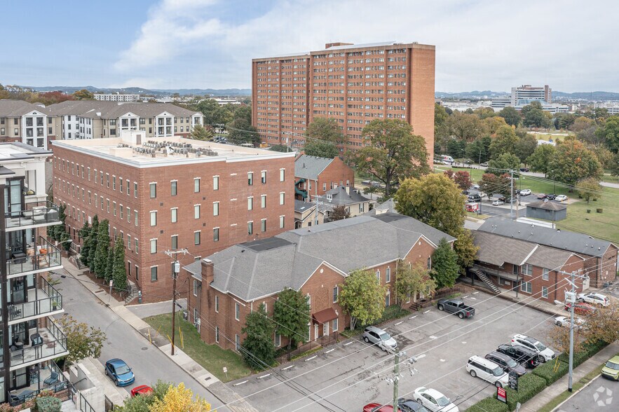2908-2910 Poston Ave, Nashville, TN à louer - Photo principale – Image 1 sur 4