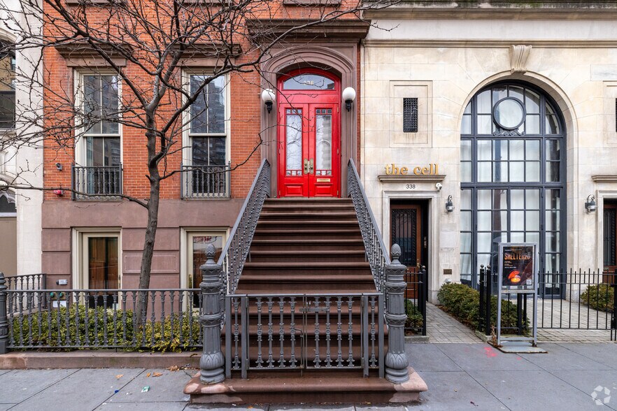 336 W 23rd St, New York, NY à vendre - Photo de l’immeuble – Image 3 sur 12