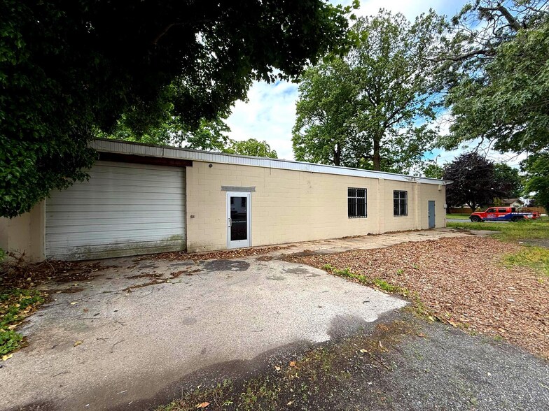 407 S West Blvd, Landisville, NJ à louer - Photo de l’immeuble – Image 2 sur 18