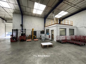 Bureau dans Champagne-au-Mont-d'Or à louer Photo intérieure– Image 2 sur 2