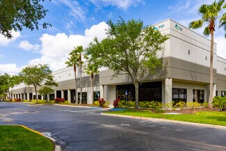 Plus de détails pour 7022 Tpc Dr, Orlando, FL - Local d'activités à louer