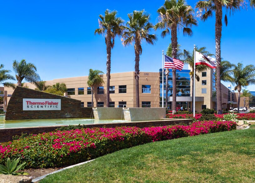 5781 Van Allen Way, Carlsbad, CA à louer - Photo de l’immeuble – Image 3 sur 7