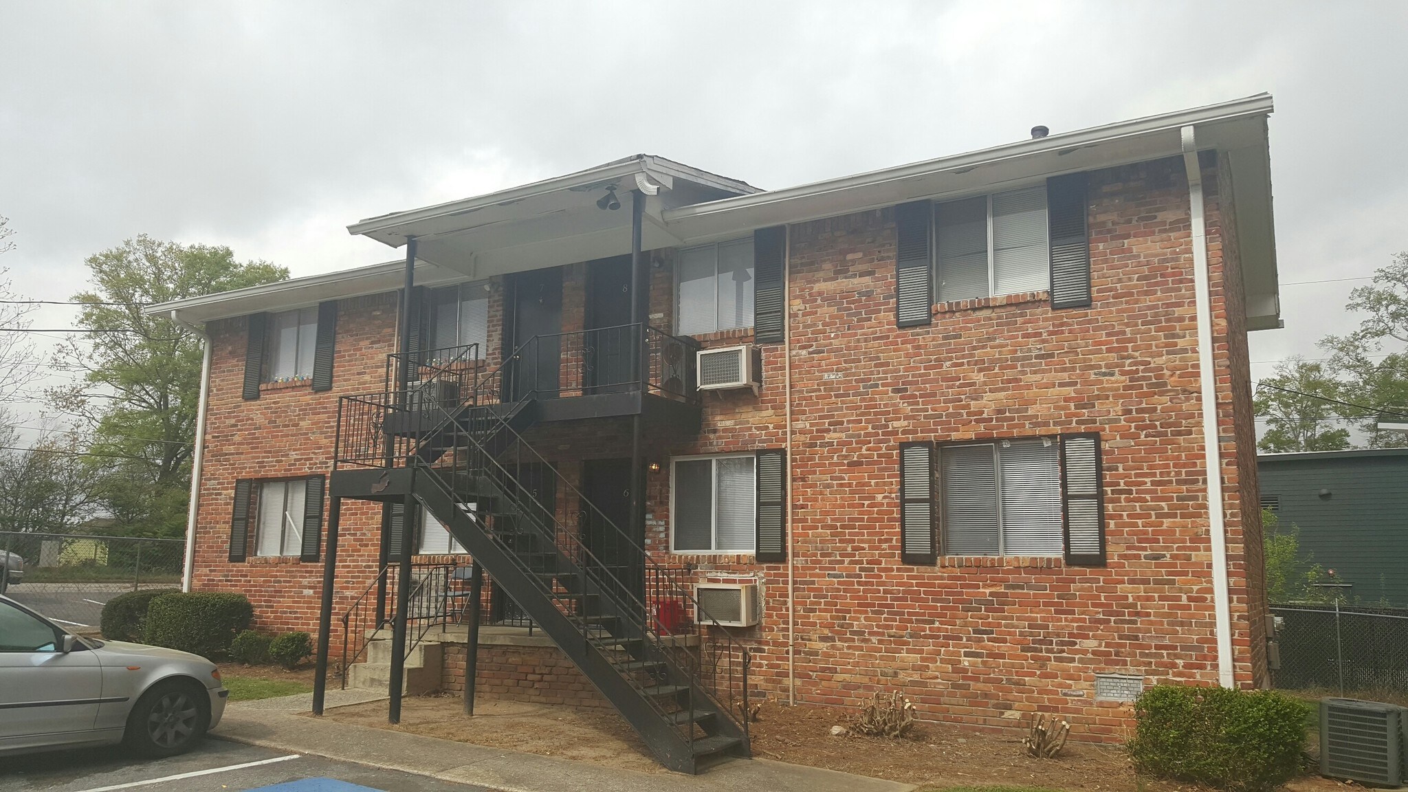 696 Hill St, Forest Park, GA à vendre Photo principale– Image 1 sur 13