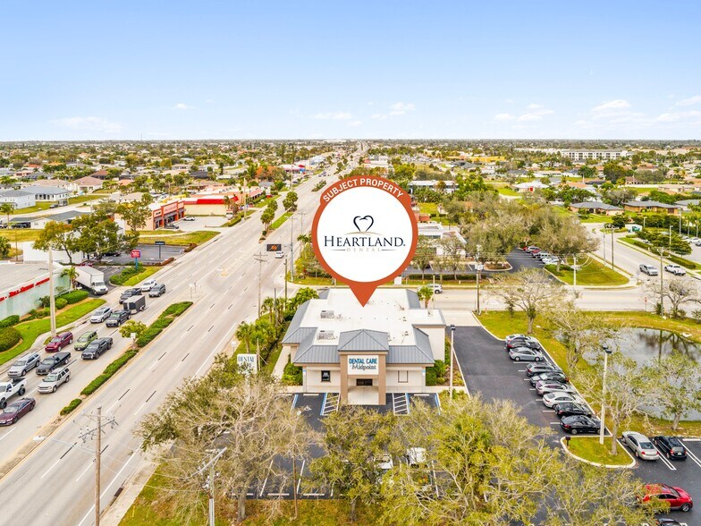 2139 Del Prado Blvd S, Cape Coral, FL à vendre - Photo de l’immeuble – Image 2 sur 4