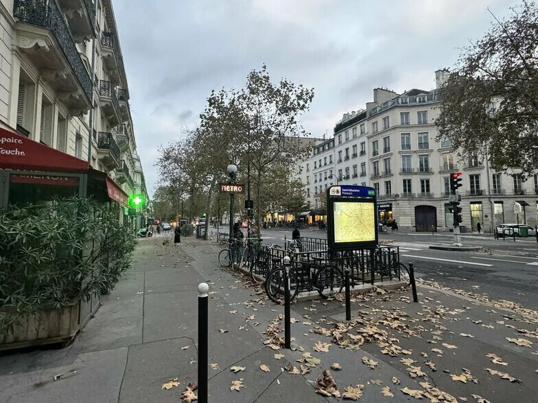 Local commercial dans Paris à louer - Photo de l’immeuble – Image 3 sur 4