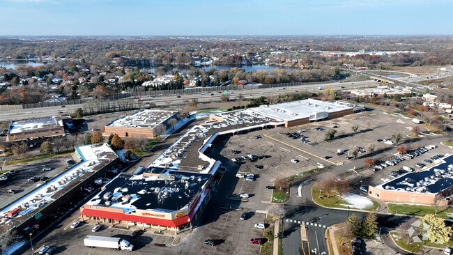 Plus de détails pour 13541-13579 Grove Dr, Maple Grove, MN - Local commercial à louer