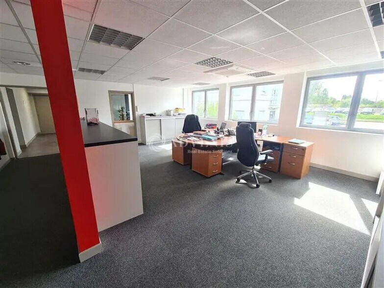 Bureau dans Scy-Chazelles à vendre - Photo de l’immeuble – Image 2 sur 10