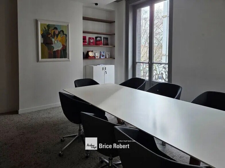Bureau dans Lyon à louer - Photo de l’immeuble – Image 3 sur 13